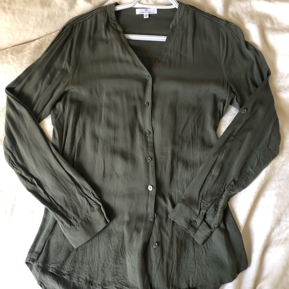 Olive green button down🫒
